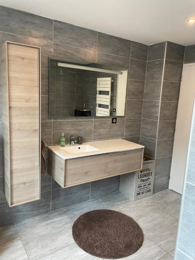 Appartement De Adrien Garage Prive Charleville-Mézières Exteriör bild