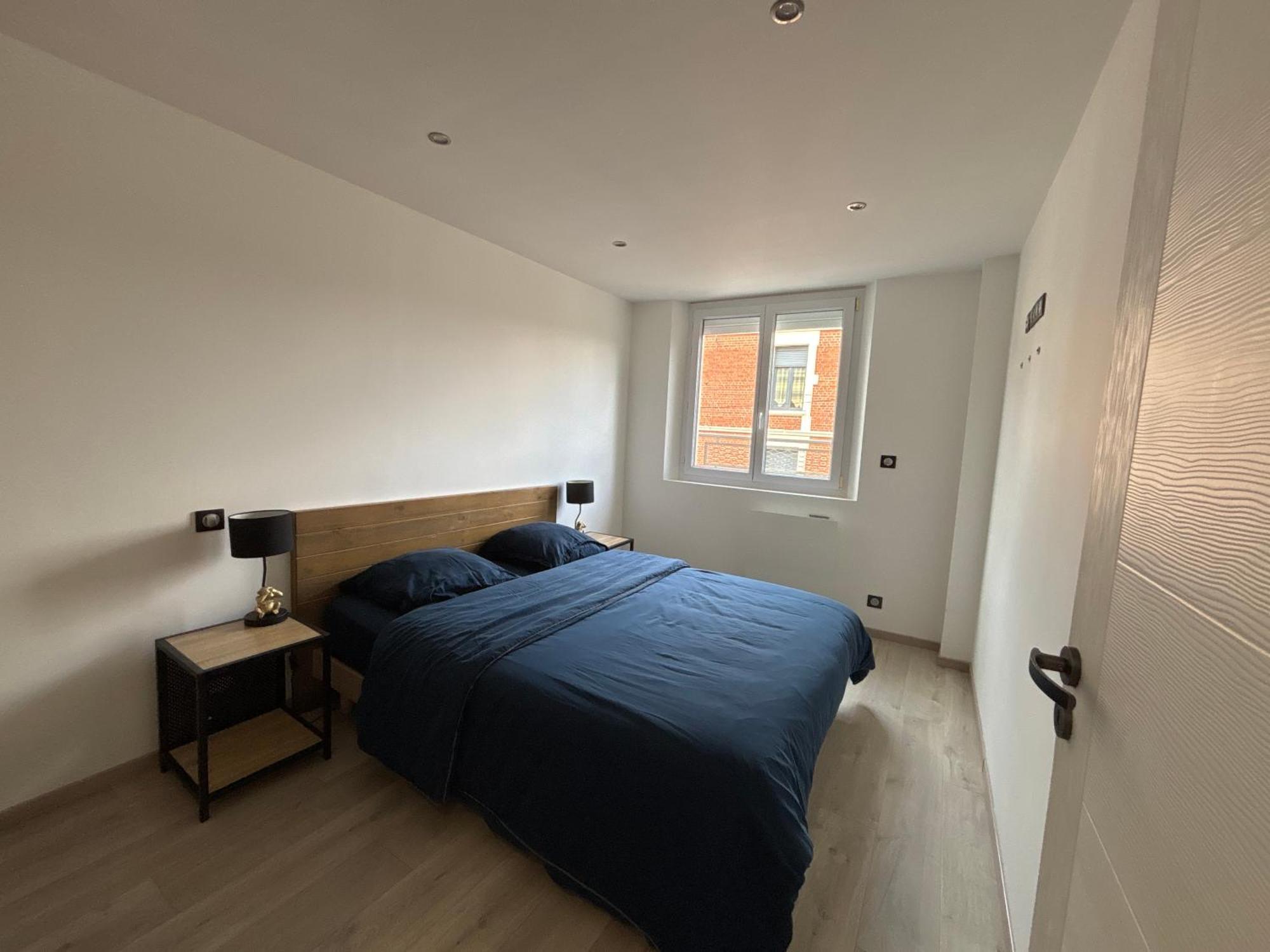 Appartement De Adrien Garage Prive Charleville-Mézières Exteriör bild